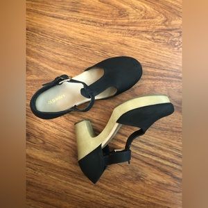 Old Navy Black Clogs